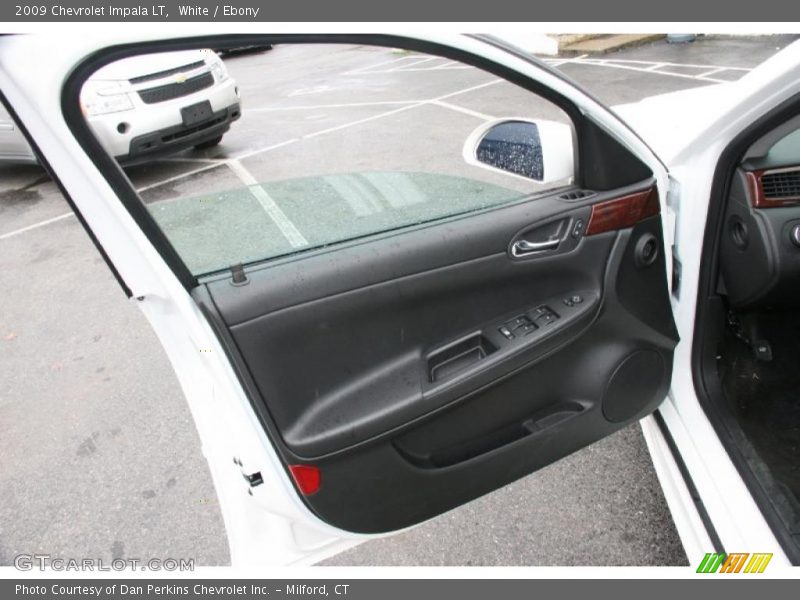 White / Ebony 2009 Chevrolet Impala LT