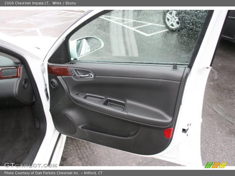 White / Ebony 2009 Chevrolet Impala LT