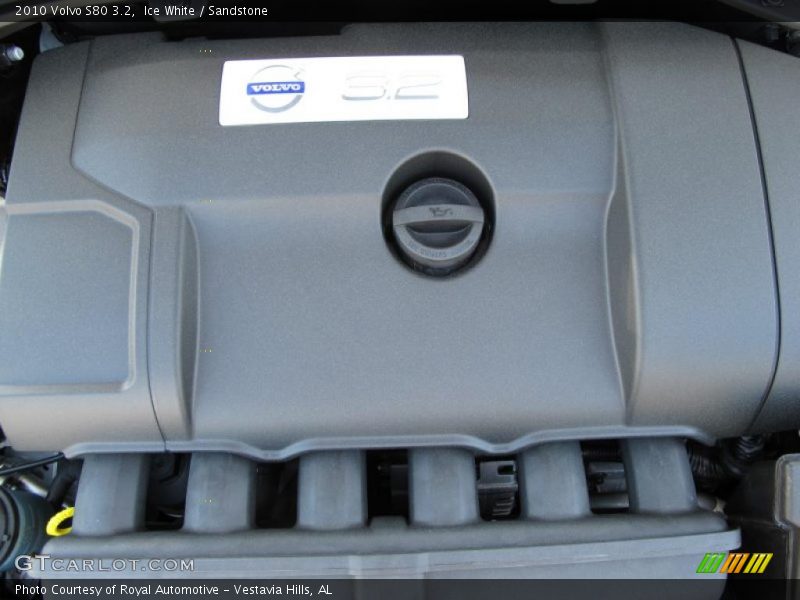 Ice White / Sandstone 2010 Volvo S80 3.2