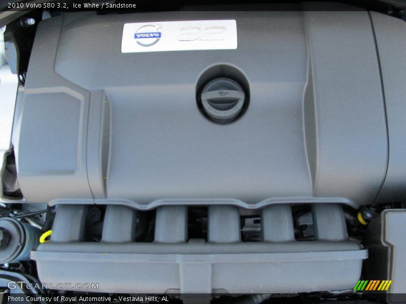 Ice White / Sandstone 2010 Volvo S80 3.2