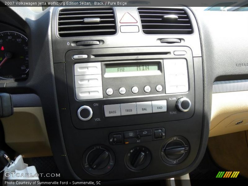 Black / Pure Beige 2007 Volkswagen Jetta Wolfsburg Edition Sedan