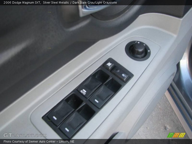 Silver Steel Metallic / Dark Slate Gray/Light Graystone 2006 Dodge Magnum SXT