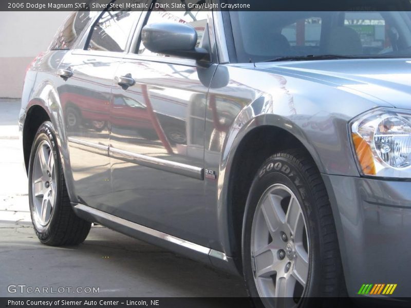Silver Steel Metallic / Dark Slate Gray/Light Graystone 2006 Dodge Magnum SXT