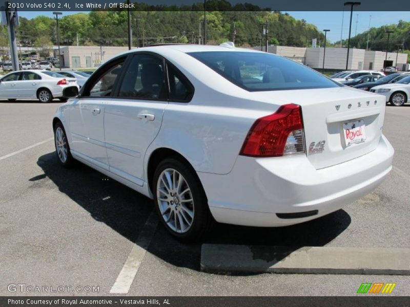 Ice White / Off Black 2010 Volvo S40 2.4i