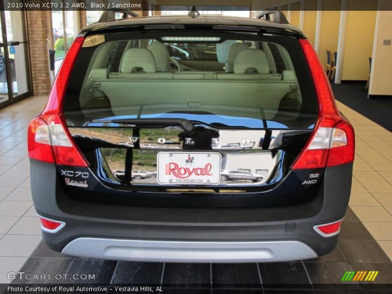 Black / Sandstone 2010 Volvo XC70 3.2 AWD