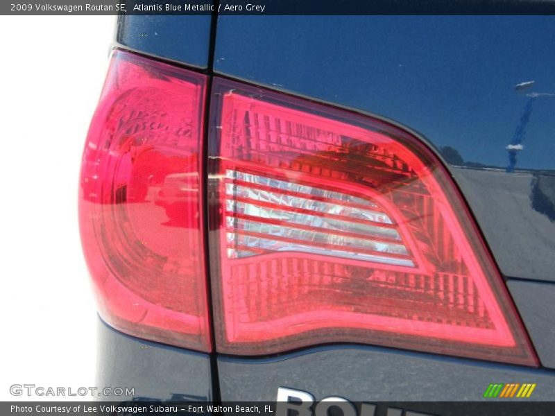 Atlantis Blue Metallic / Aero Grey 2009 Volkswagen Routan SE