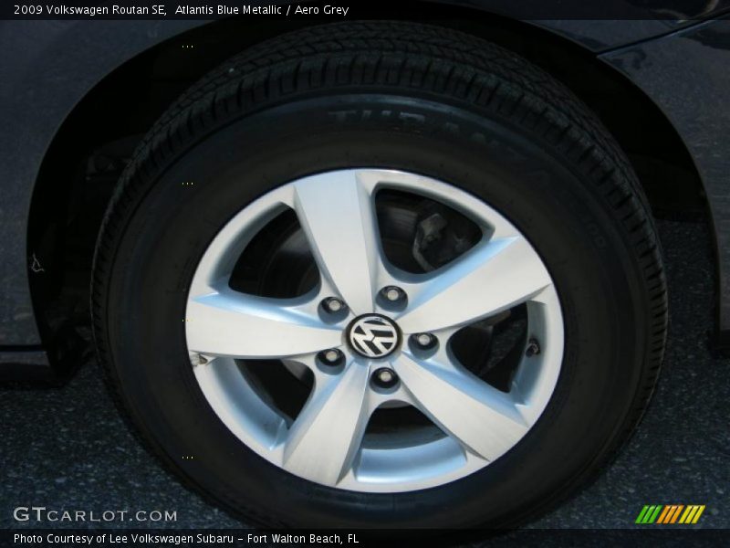 Atlantis Blue Metallic / Aero Grey 2009 Volkswagen Routan SE