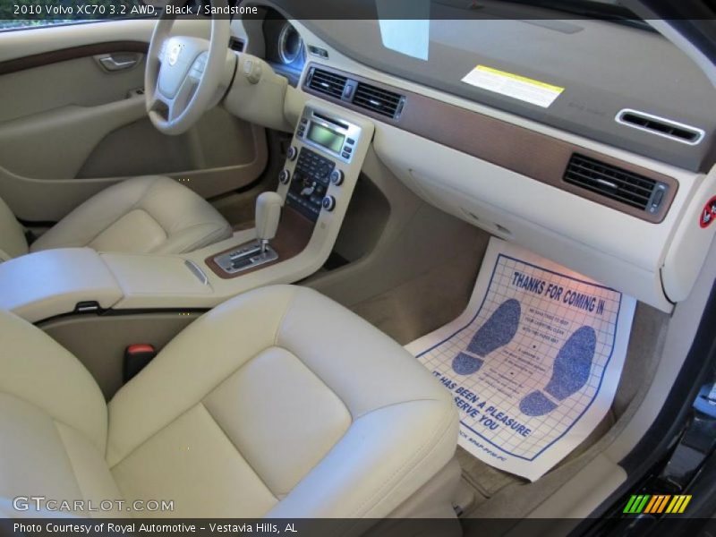 Black / Sandstone 2010 Volvo XC70 3.2 AWD