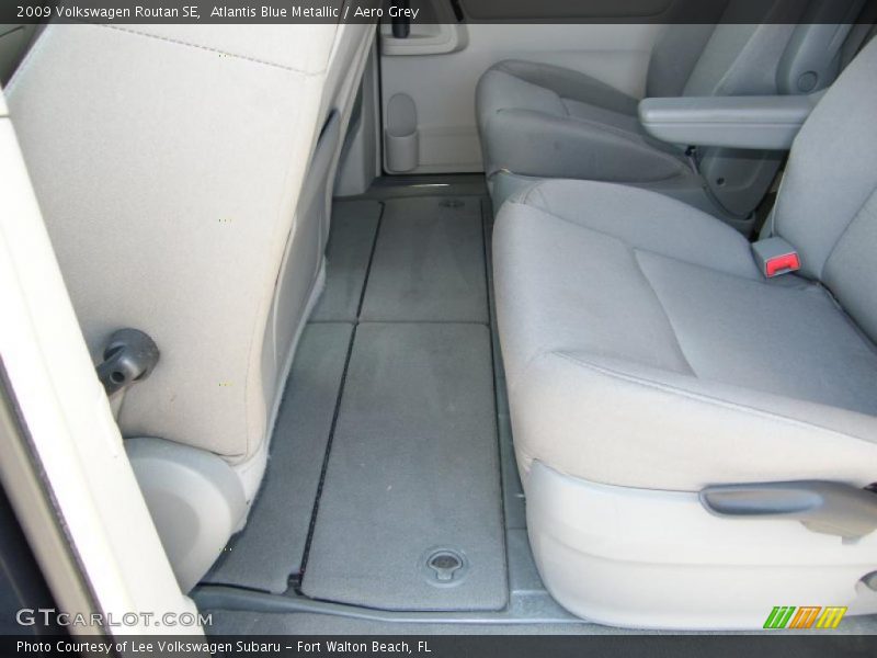 Atlantis Blue Metallic / Aero Grey 2009 Volkswagen Routan SE