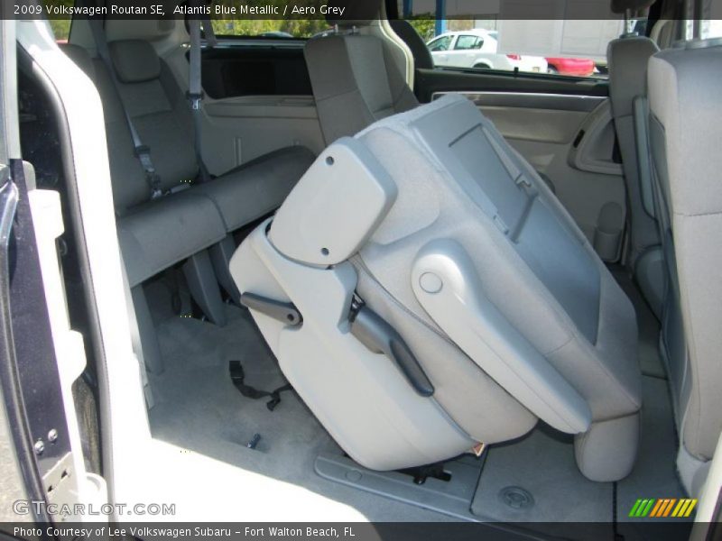 Atlantis Blue Metallic / Aero Grey 2009 Volkswagen Routan SE