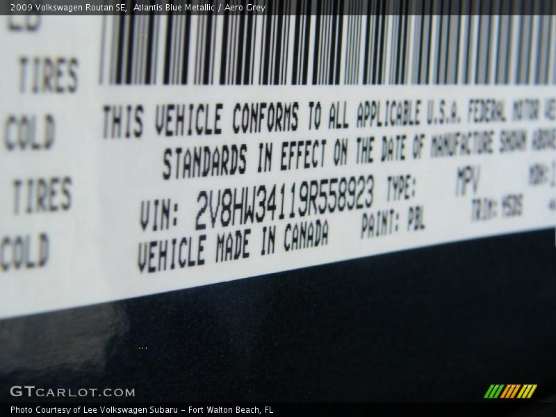 Atlantis Blue Metallic / Aero Grey 2009 Volkswagen Routan SE