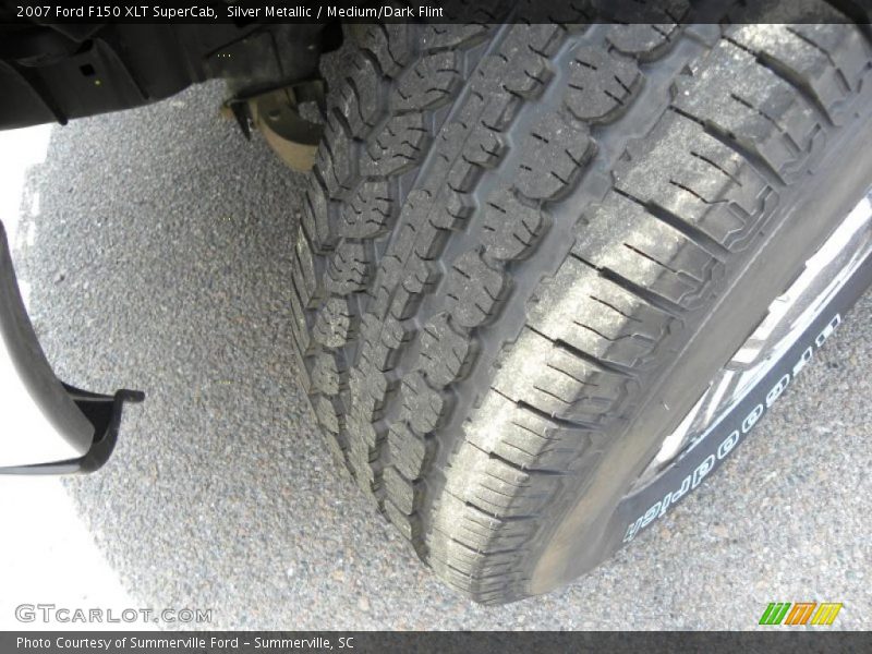Silver Metallic / Medium/Dark Flint 2007 Ford F150 XLT SuperCab