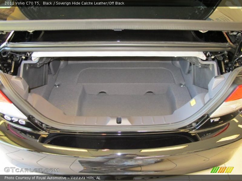 Black / Soverign Hide Calcite Leather/Off Black 2011 Volvo C70 T5
