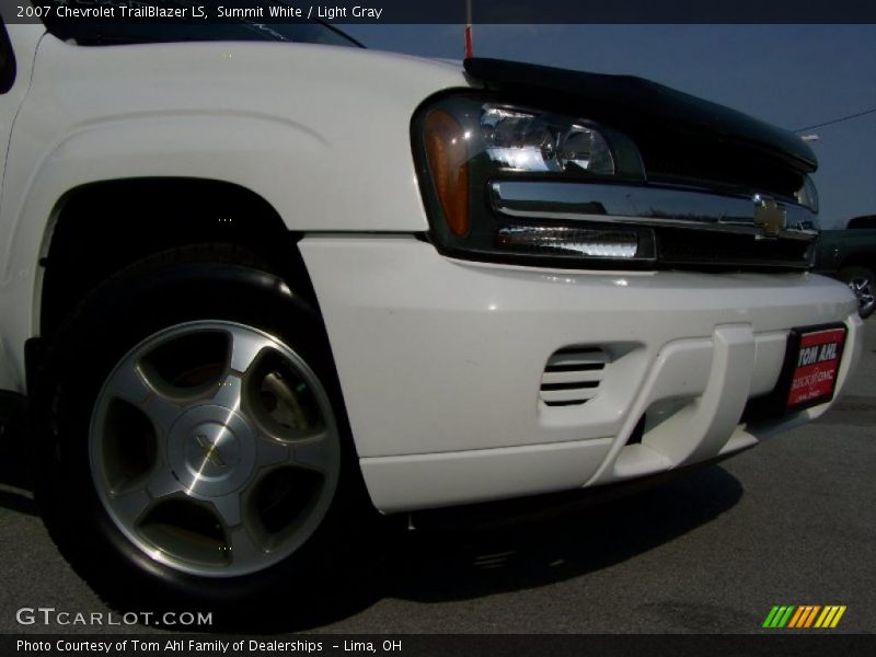 Summit White / Light Gray 2007 Chevrolet TrailBlazer LS