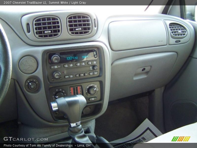 Summit White / Light Gray 2007 Chevrolet TrailBlazer LS