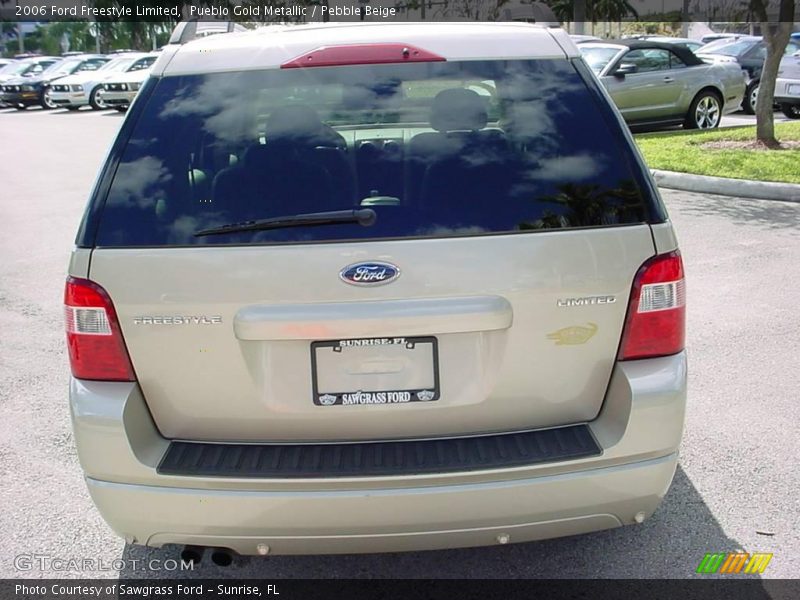 Pueblo Gold Metallic / Pebble Beige 2006 Ford Freestyle Limited