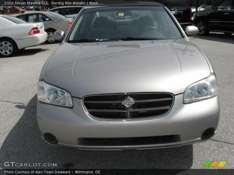 Sterling Mist Metallic / Black 2000 Nissan Maxima GLE