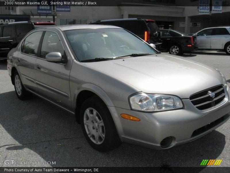 Sterling Mist Metallic / Black 2000 Nissan Maxima GLE