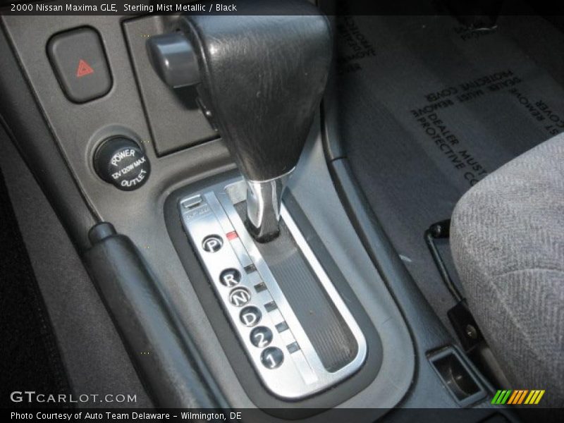 Sterling Mist Metallic / Black 2000 Nissan Maxima GLE
