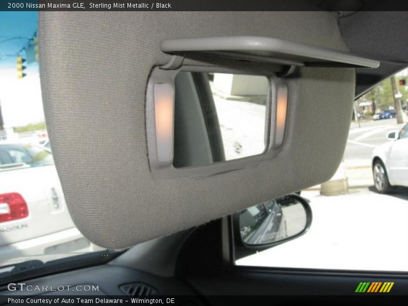 Sterling Mist Metallic / Black 2000 Nissan Maxima GLE