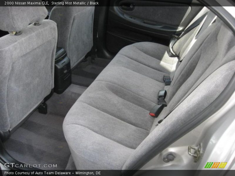 Sterling Mist Metallic / Black 2000 Nissan Maxima GLE