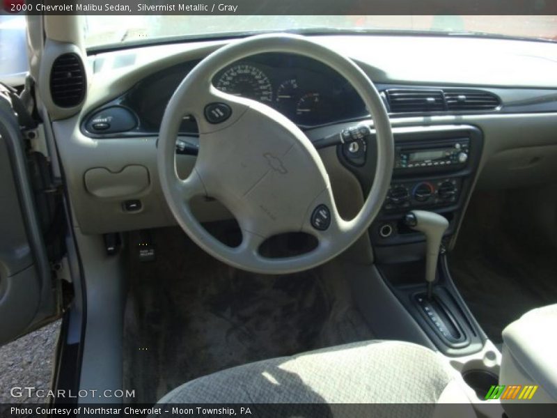 Silvermist Metallic / Gray 2000 Chevrolet Malibu Sedan