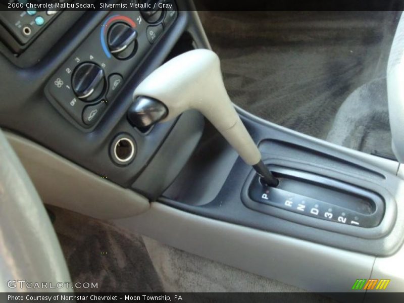 Silvermist Metallic / Gray 2000 Chevrolet Malibu Sedan