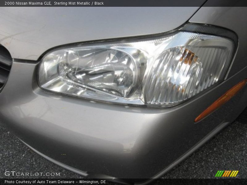 Sterling Mist Metallic / Black 2000 Nissan Maxima GLE