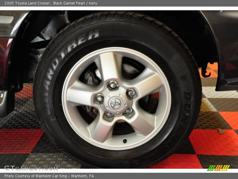 Black Garnet Pearl / Ivory 2005 Toyota Land Cruiser