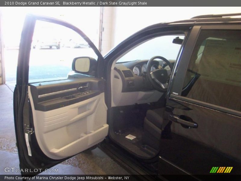 Blackberry Metallic / Dark Slate Gray/Light Shale 2010 Dodge Grand Caravan SE