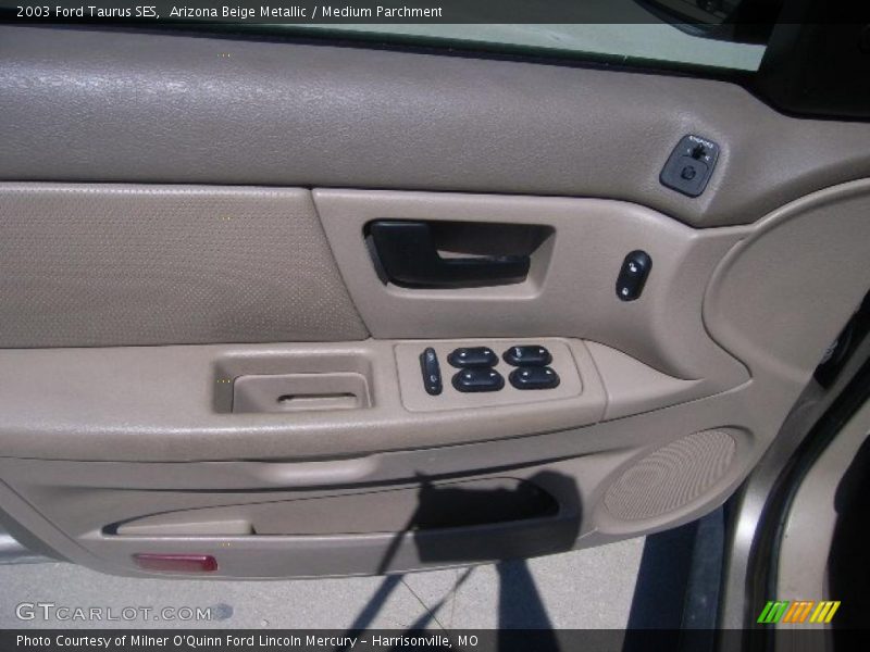 Arizona Beige Metallic / Medium Parchment 2003 Ford Taurus SES