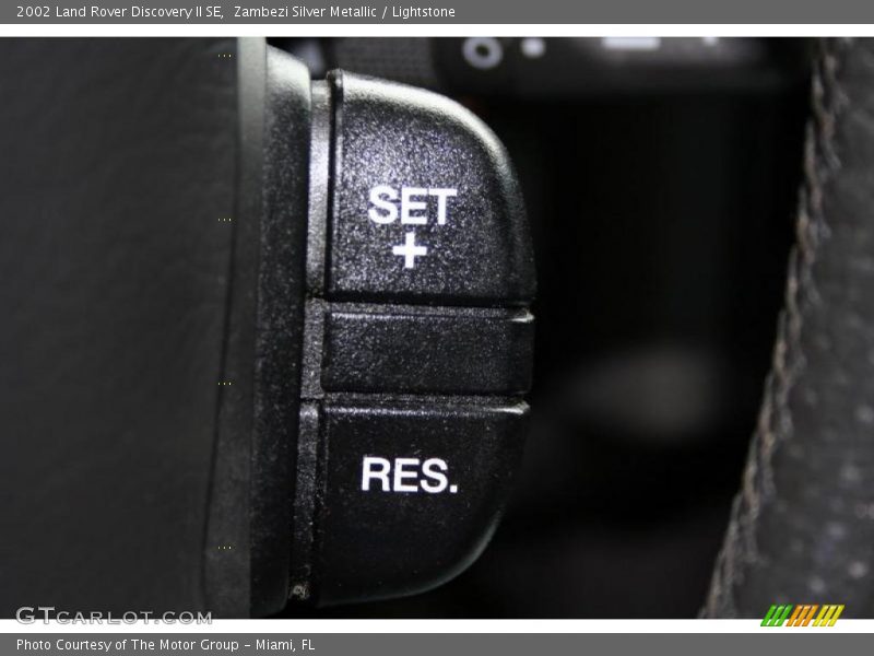 Zambezi Silver Metallic / Lightstone 2002 Land Rover Discovery II SE