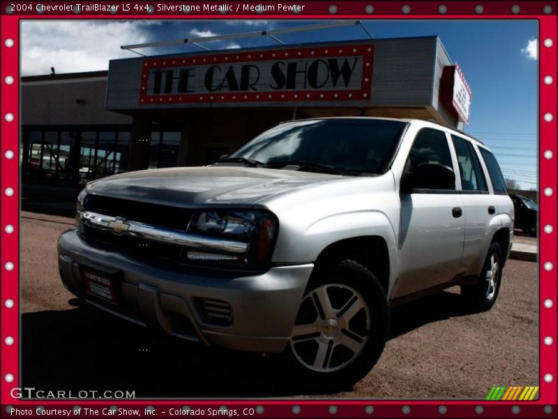 Silverstone Metallic / Medium Pewter 2004 Chevrolet TrailBlazer LS 4x4