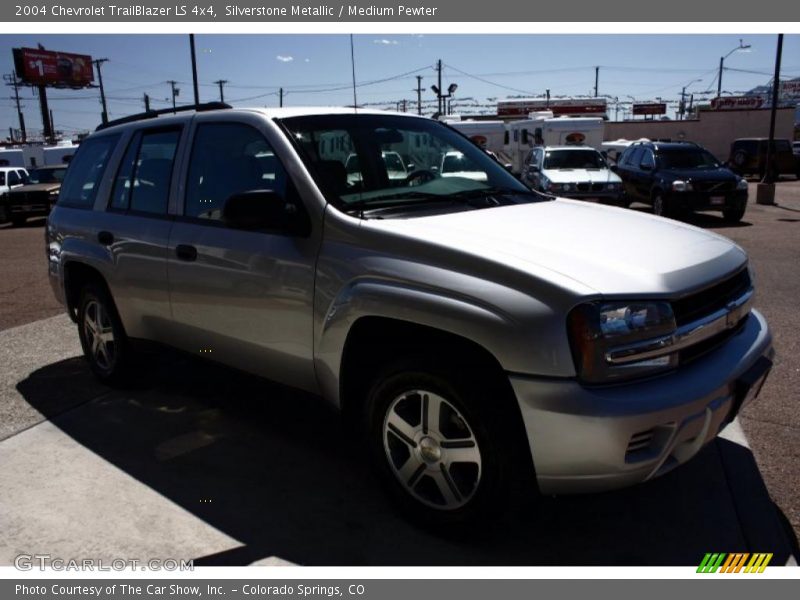 Silverstone Metallic / Medium Pewter 2004 Chevrolet TrailBlazer LS 4x4