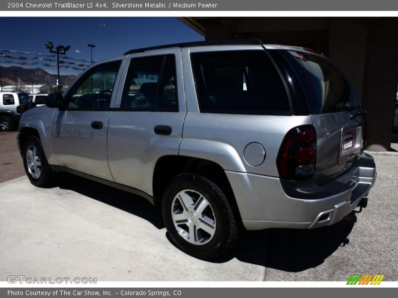 Silverstone Metallic / Medium Pewter 2004 Chevrolet TrailBlazer LS 4x4