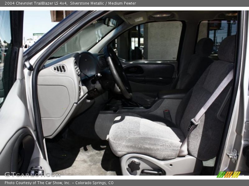 Silverstone Metallic / Medium Pewter 2004 Chevrolet TrailBlazer LS 4x4