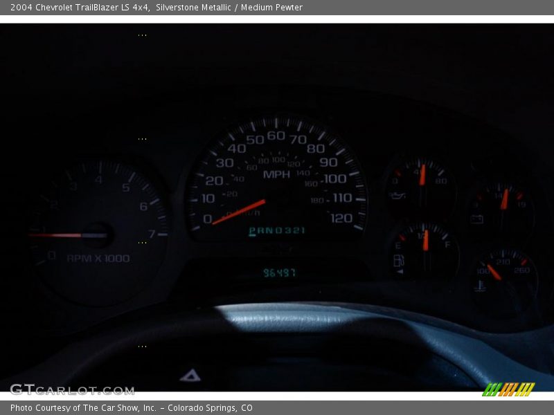 Silverstone Metallic / Medium Pewter 2004 Chevrolet TrailBlazer LS 4x4