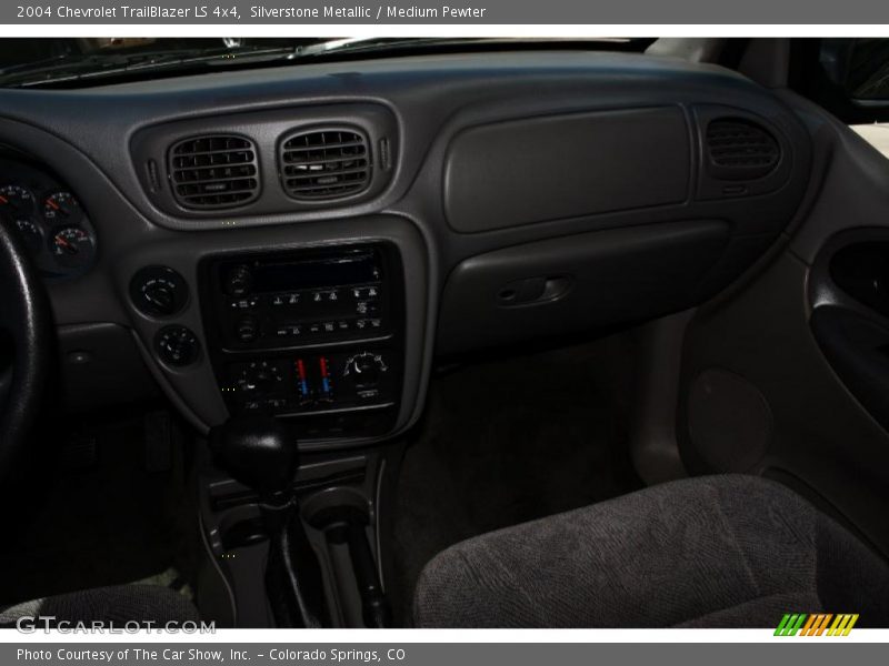 Silverstone Metallic / Medium Pewter 2004 Chevrolet TrailBlazer LS 4x4
