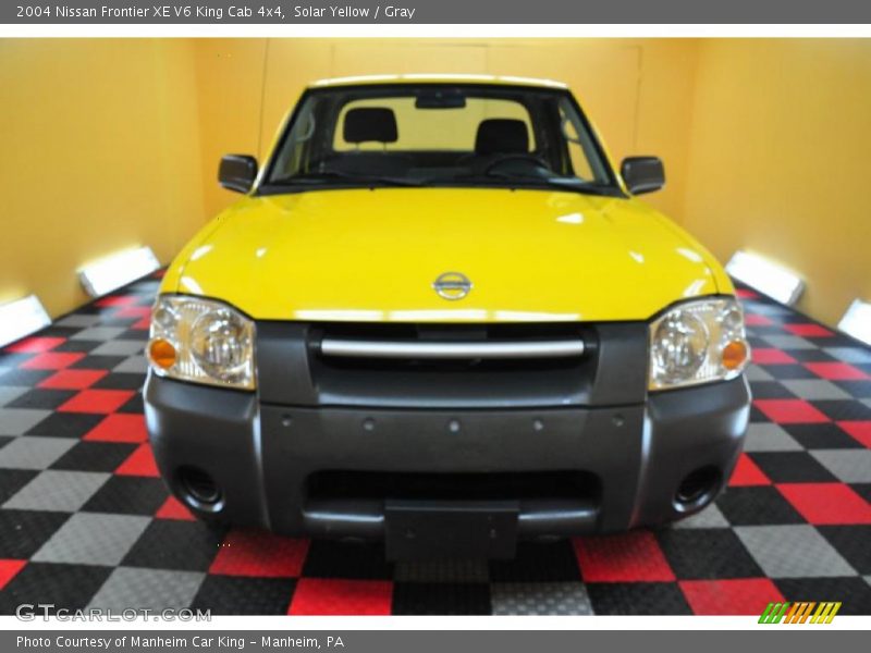 Solar Yellow / Gray 2004 Nissan Frontier XE V6 King Cab 4x4
