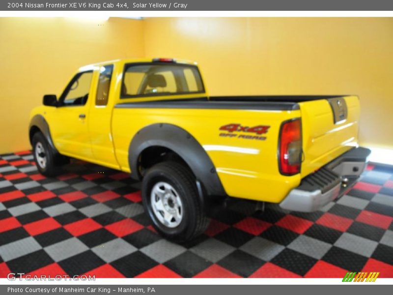 Solar Yellow / Gray 2004 Nissan Frontier XE V6 King Cab 4x4