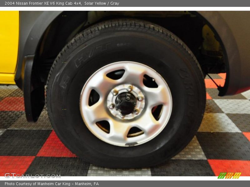 Solar Yellow / Gray 2004 Nissan Frontier XE V6 King Cab 4x4