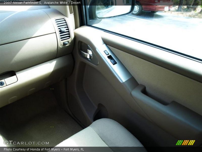 Avalanche White / Desert 2007 Nissan Pathfinder S