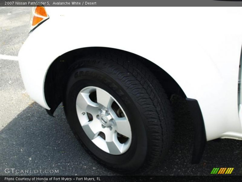 Avalanche White / Desert 2007 Nissan Pathfinder S
