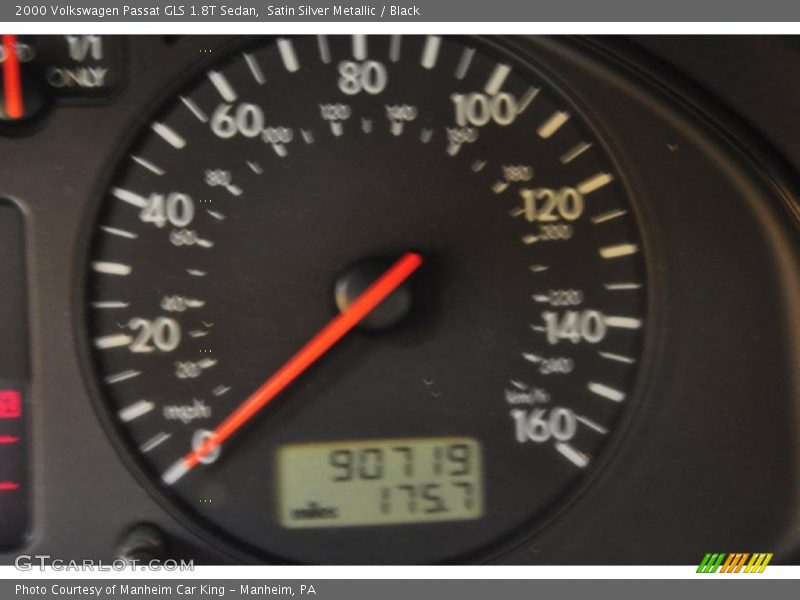 Satin Silver Metallic / Black 2000 Volkswagen Passat GLS 1.8T Sedan