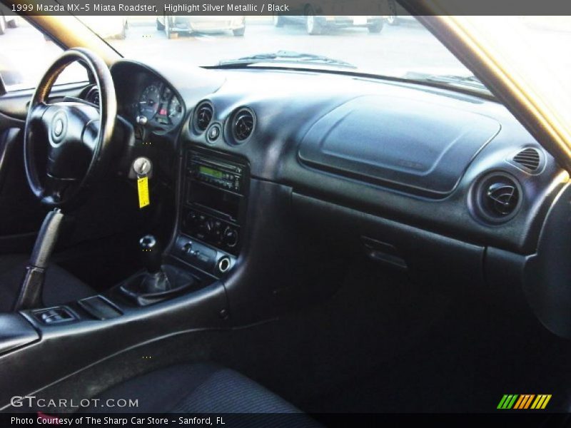 Highlight Silver Metallic / Black 1999 Mazda MX-5 Miata Roadster