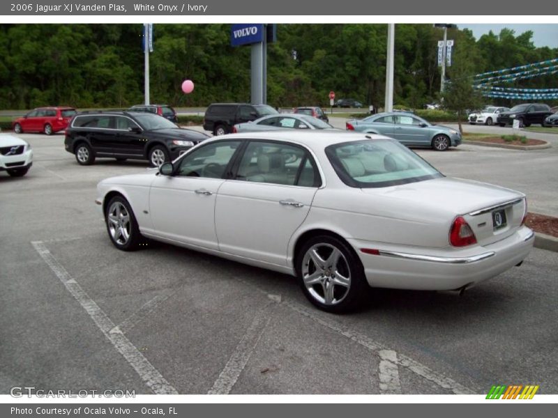 White Onyx / Ivory 2006 Jaguar XJ Vanden Plas