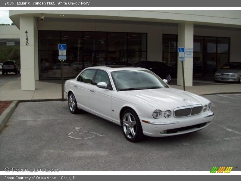White Onyx / Ivory 2006 Jaguar XJ Vanden Plas