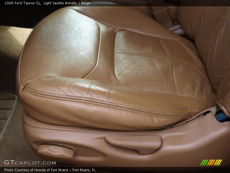 Light Saddle Metallic / Beige 1996 Ford Taurus GL