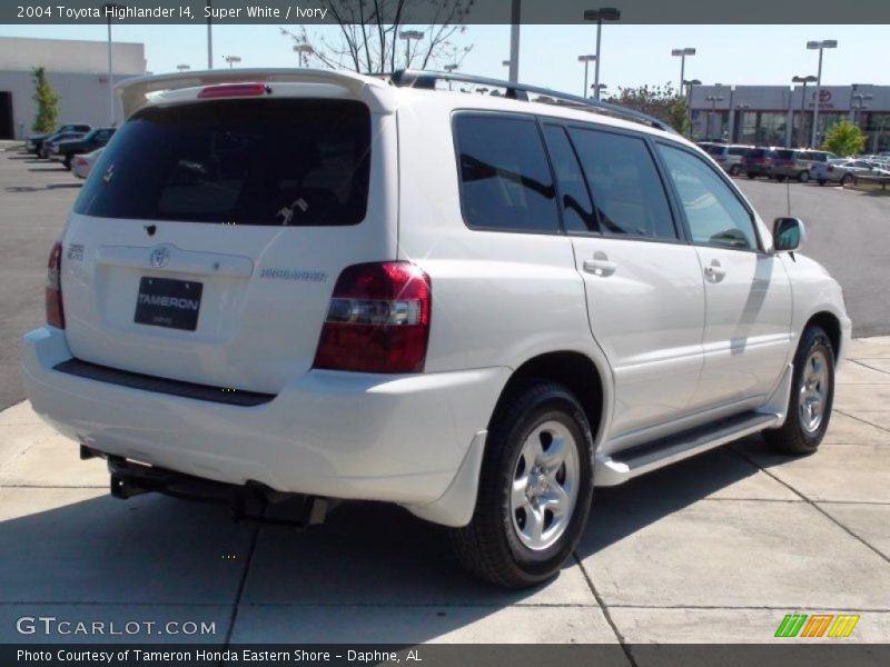 Super White / Ivory 2004 Toyota Highlander I4