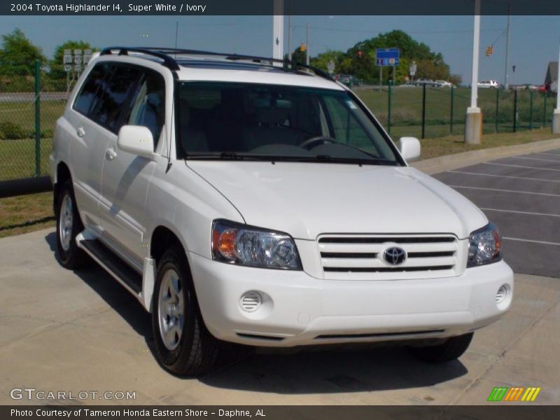 Super White / Ivory 2004 Toyota Highlander I4